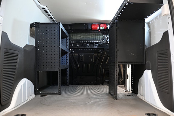 Ford Transit Connect 8 of 29