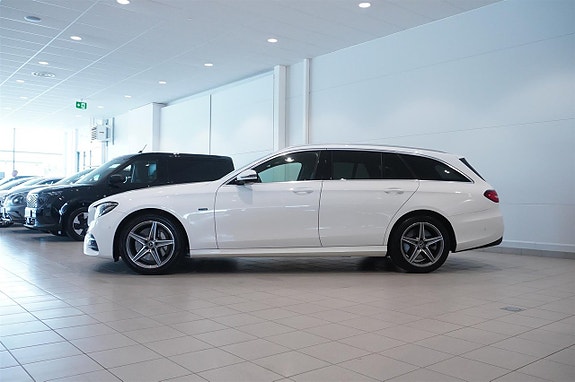Mercedes-Benz E300 de 4 of 15