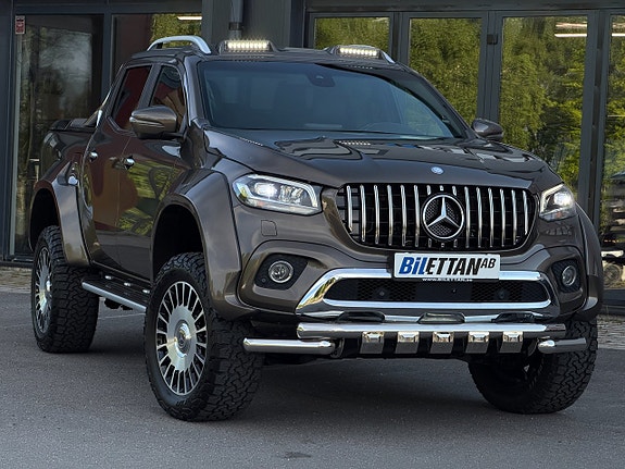 Mercedes-Benz X250 d 2 of 30