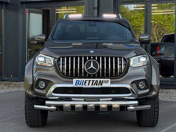 Mercedes-Benz X250 d 3 of 30