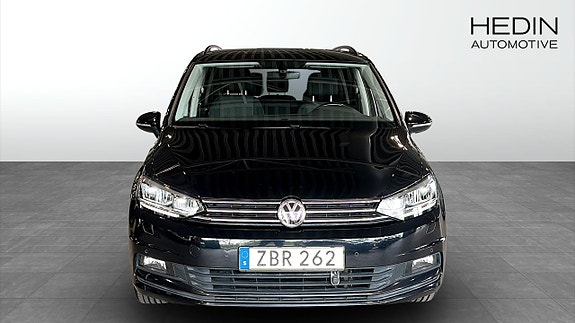 Volkswagen Touran 8 of 12
