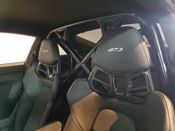 Porsche 911 GT3 9 of 10