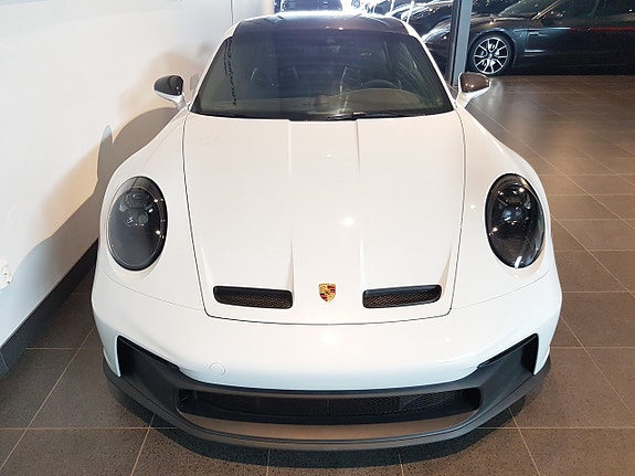 Porsche 911 GT3 3 of 5