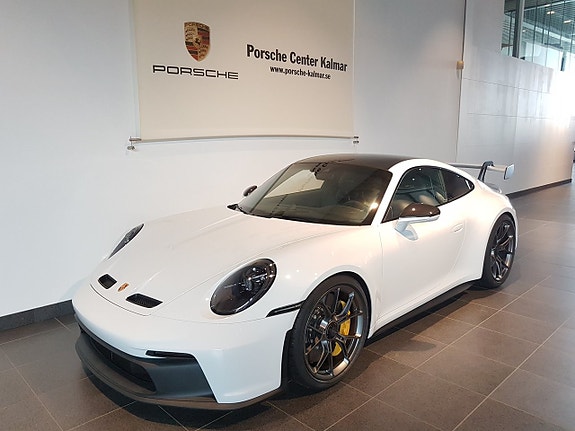 Porsche 911 GT3 2 of 5