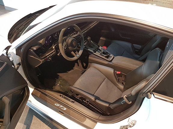 Porsche 911 GT3 6 of 10