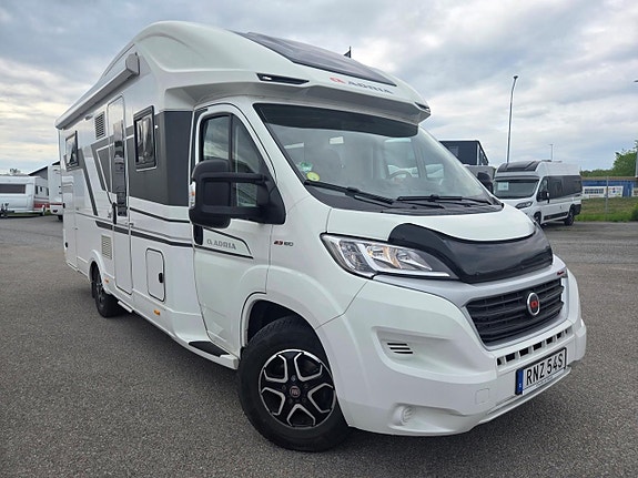 Adria Coral PLUS 670 DL Långbäddar Hydrauliska stödben