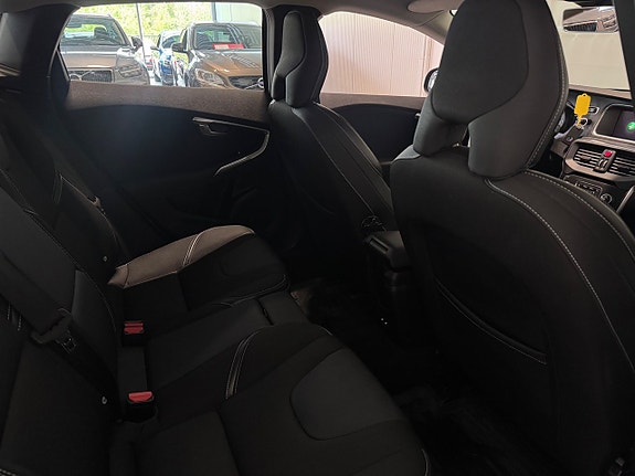 Volvo V40 19 of 20
