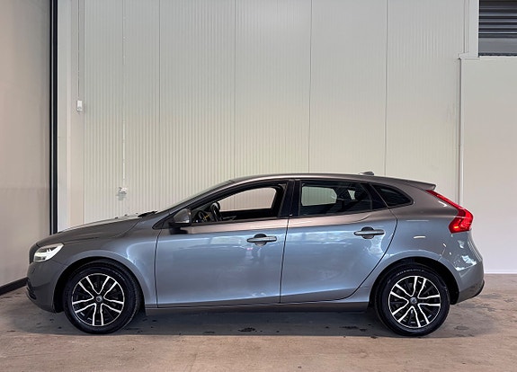 Volvo V40 5 of 5