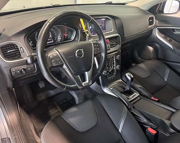 Volvo V40 7 of 20