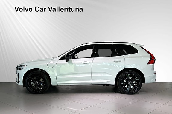 Volvo XC60 2 of 18