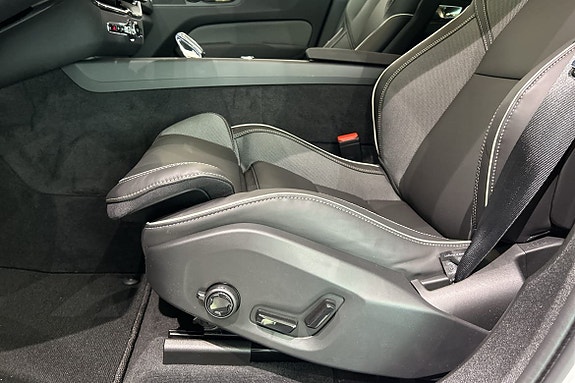 Volvo XC60 14 of 18