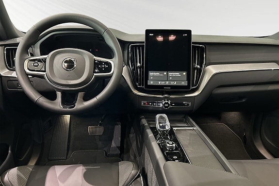 Volvo XC60 8 of 18