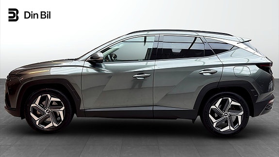 Hyundai Tucson 2 of 5