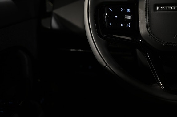 Land Rover Range Rover Sport 12 of 23