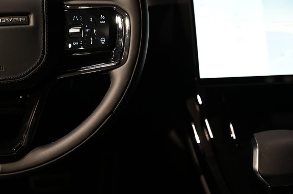 Land Rover Range Rover Sport 13 of 23