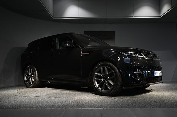 Land Rover Range Rover Sport 7 of 23