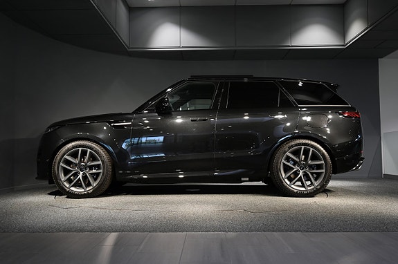 Land Rover Range Rover Sport 2 of 5