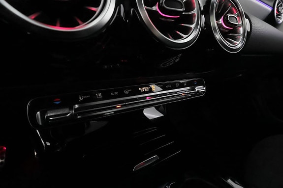 Mercedes-Benz CLA250 e 23 of 30
