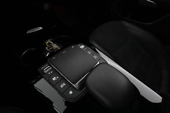 Mercedes-Benz CLA250 e 22 of 30