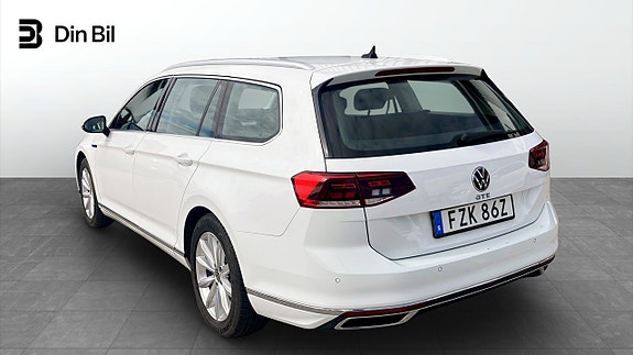 Volkswagen Passat 3 of 5
