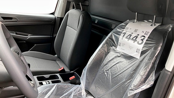Volkswagen Caddy 8 of 12