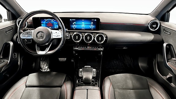 Mercedes-Benz A250 e 4 of 5