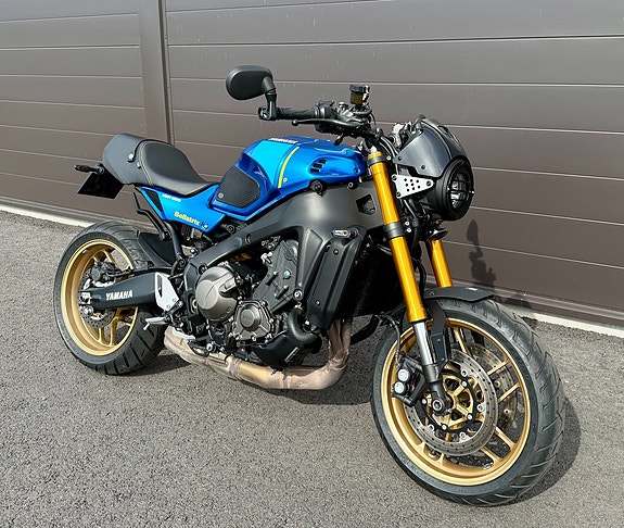 Yamaha XSR 900 2 of 5