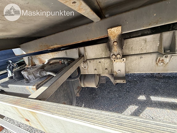 RENAULT MASCOTT 130.65 Krokbil med två flak 19 of 27