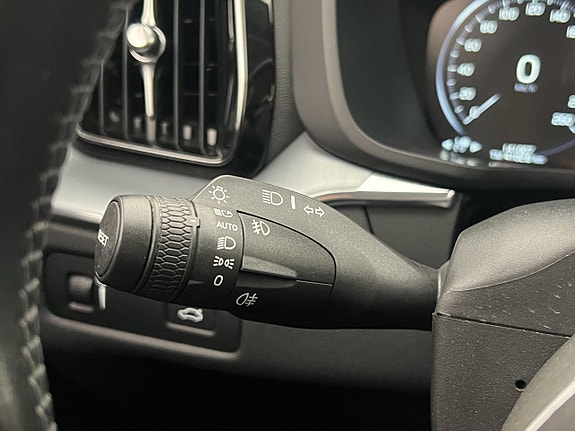 Volvo XC60 15 of 30