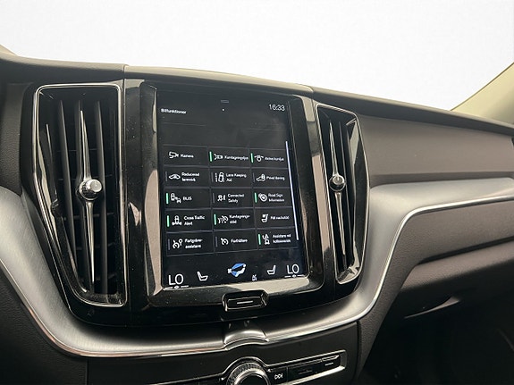 Volvo XC60 27 of 30