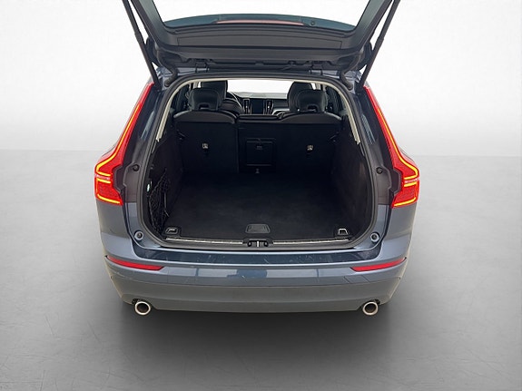 Volvo XC60 8 of 30