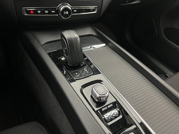Volvo XC60 19 of 30