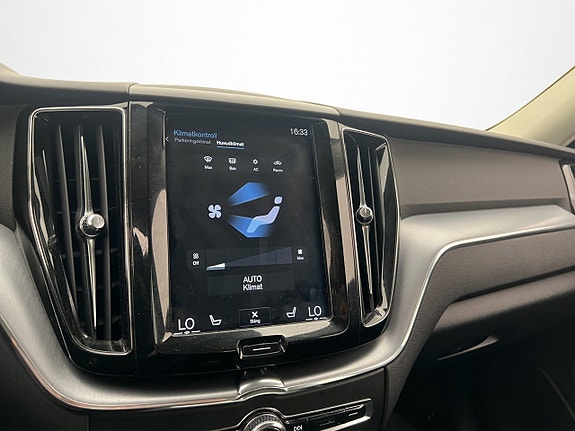 Volvo XC60 23 of 30