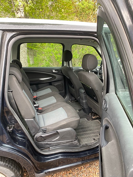 Ford Galaxy 9 of 11