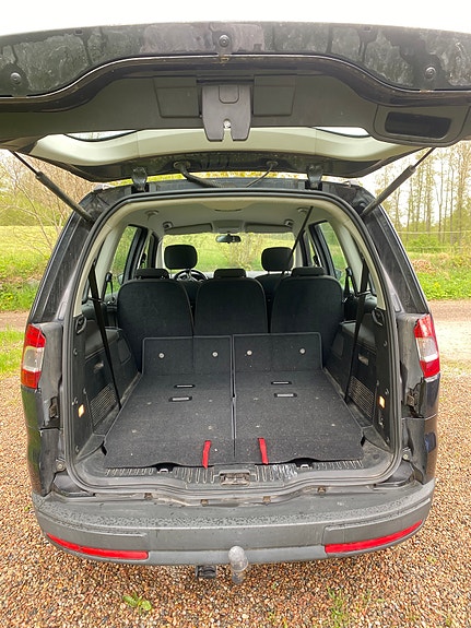 Ford Galaxy 6 of 11