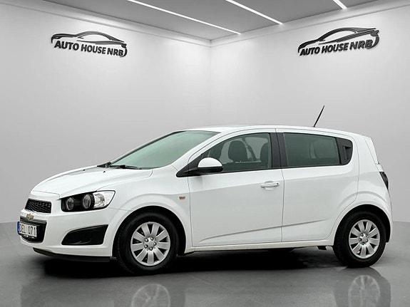 Chevrolet Aveo 2 of 5