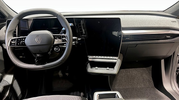 Renault Scenic E-Tech 4 of 5