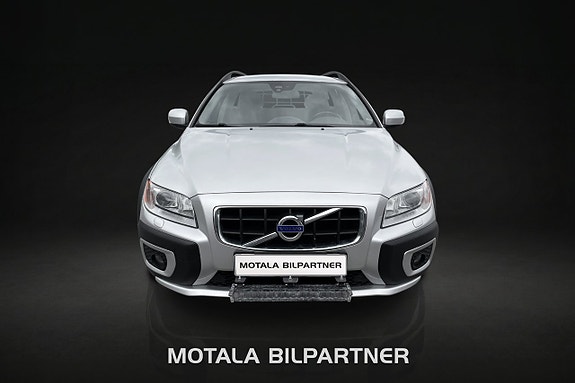 Volvo XC70 2 of 5