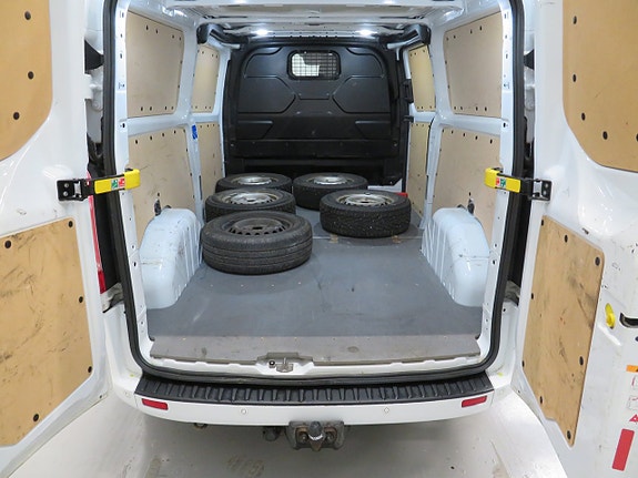 Ford Transit Custom 4 of 9