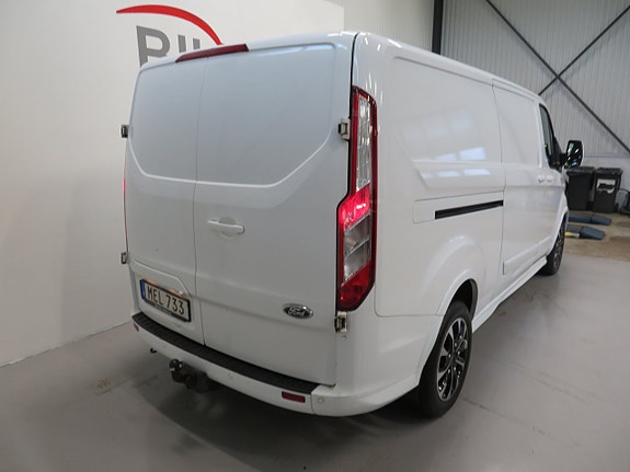 Ford Transit Custom 2 of 9