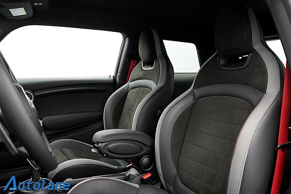 MINI John Cooper Works 21 of 30