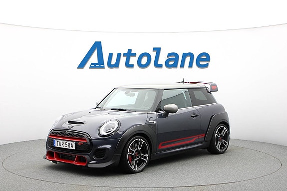 MINI John Cooper Works 5 of 5