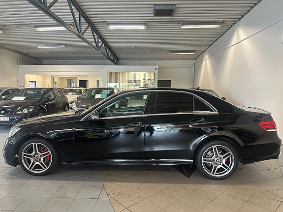 Mercedes-Benz E220 4 of 14