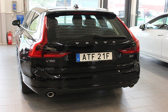 Volvo V90 8 of 15