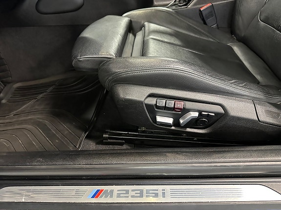 BMW M235i 9 of 16