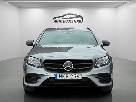 Mercedes-Benz E220 6 of 27