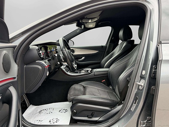 Mercedes-Benz E220 14 of 27