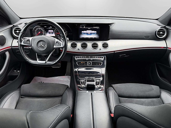 Mercedes-Benz E220 25 of 27