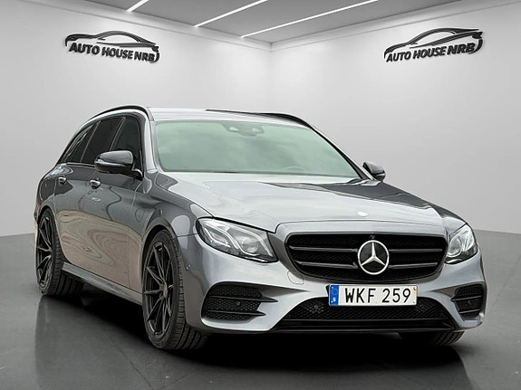 Mercedes-Benz E220 5 of 5