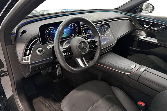 Mercedes-Benz E300 de 9 of 12